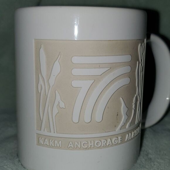 Marianne Wieland 1991 Flying Duck  KAKM Anchorage Alaska  Etched Mug 10 oz. - Picture 5 of 7